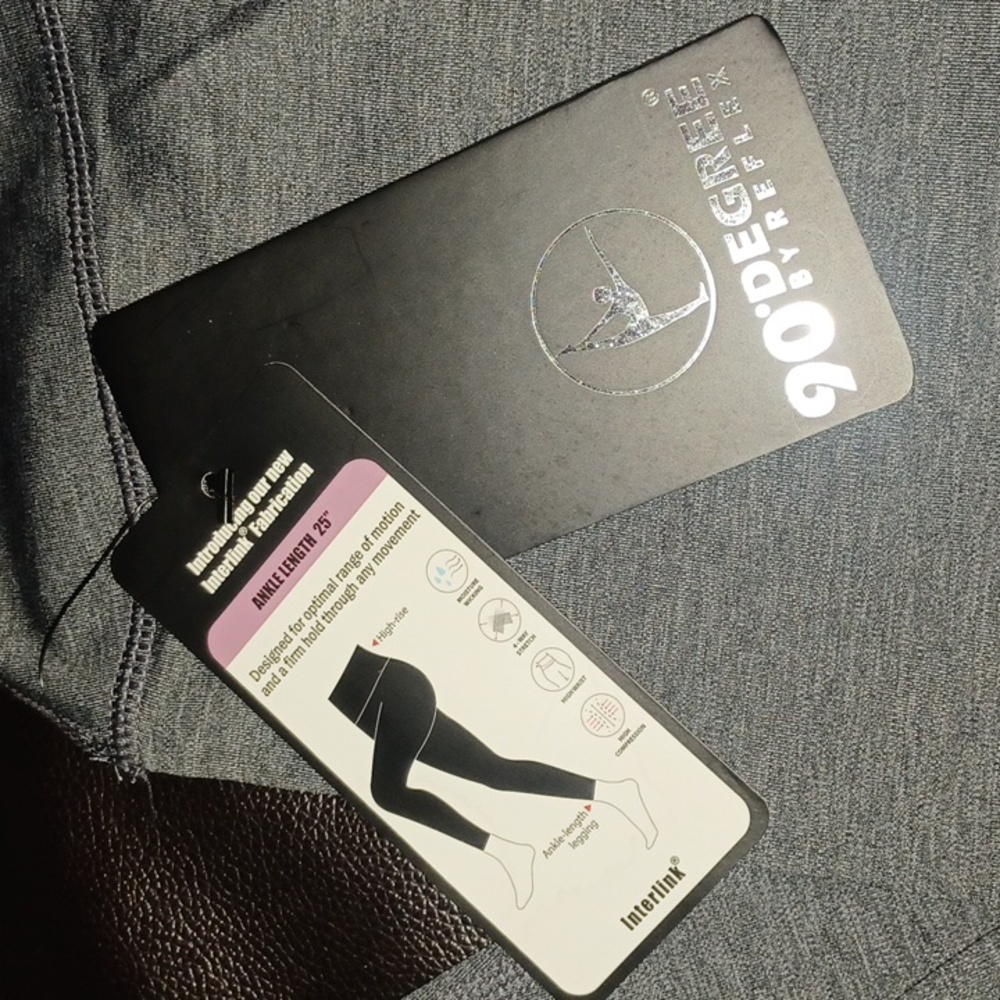 NWT 90 Degree Interlink Legging - Picture 2 of 3
